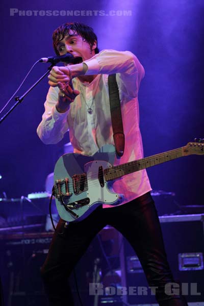 MILES KANE - 2011-11-05 - PARIS - La Cigale - 